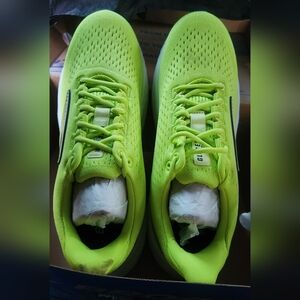Brooks Bright Green Athletic Running Shoes